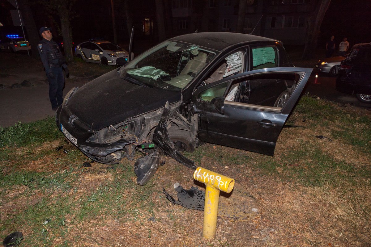 Авария произошла около полуночи