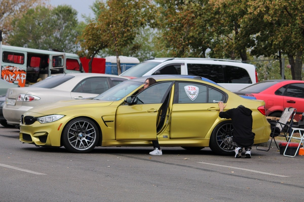 Пока участники готовятся Пока участники готовятся