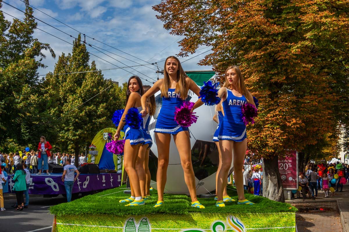 Девчонки зажгли