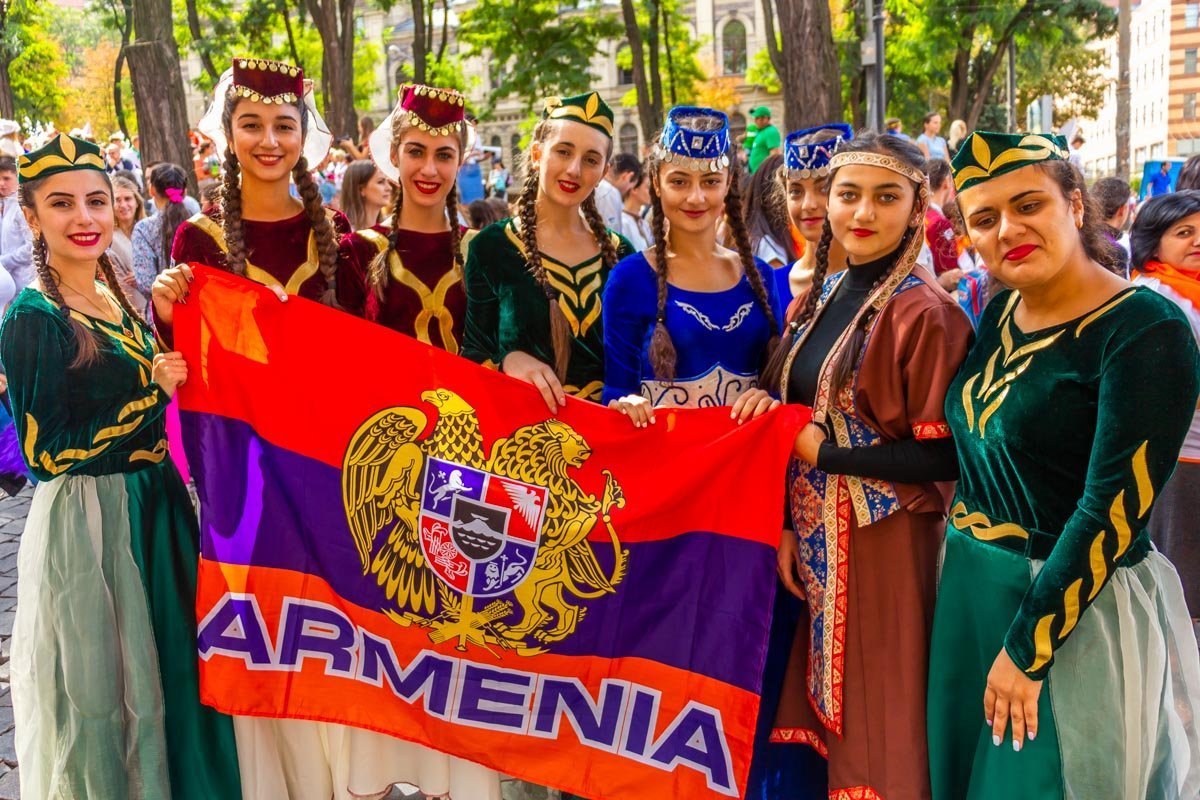 Национальные общины молодцы