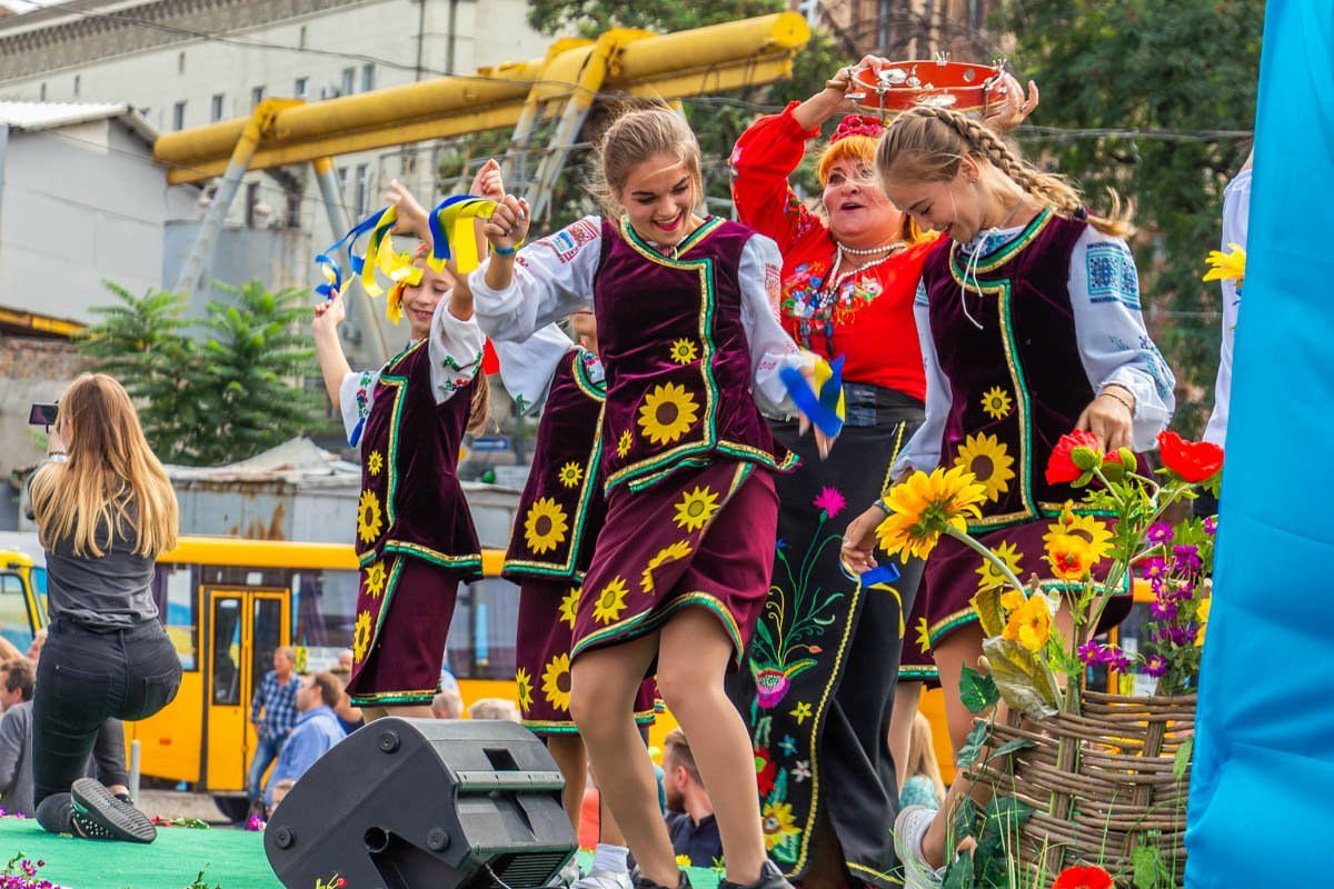 Та-та-та-танци