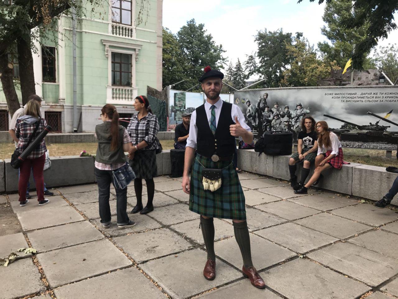 Евгений, организатор парада