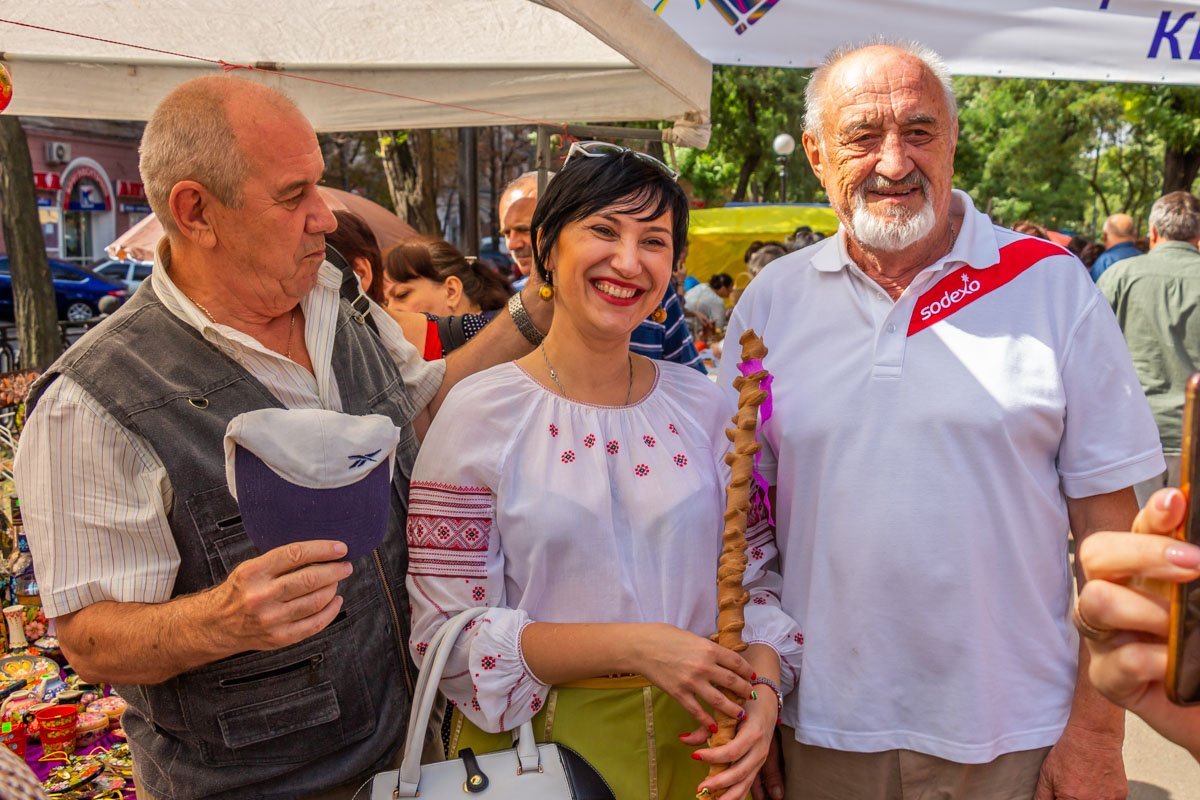 Хлеб на палочке автоматически становится вкусным