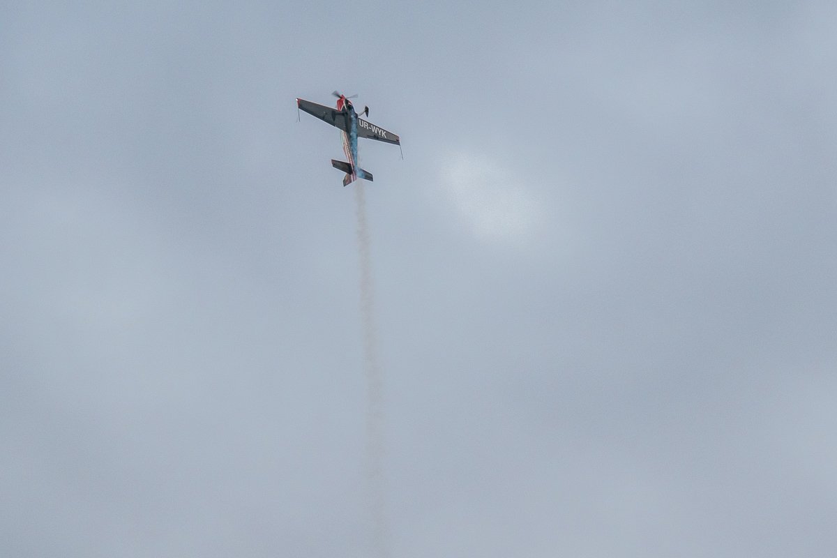 Пилоты демонстрировали удивительные трюки