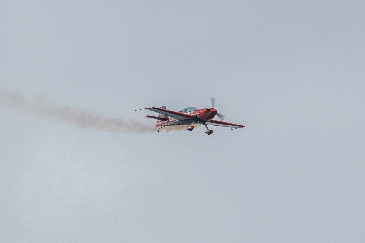 Зеваки не могли оторвать глаз