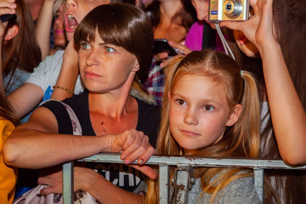 Когда думаешь о том, как будете выбираться сквозь толпу назад