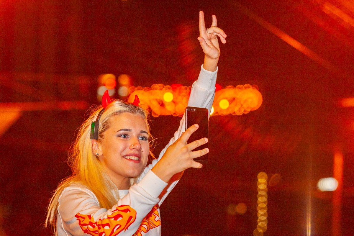 Мир, огонь и хэви-метал