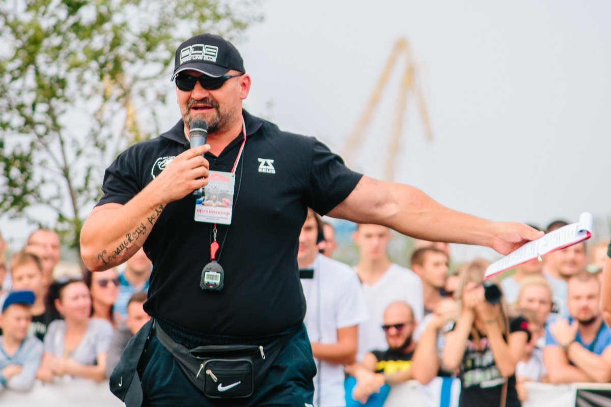 Ведущим мероприятия выступил обладатель титула «Самый сильный человек мира», Василий Вирастюк