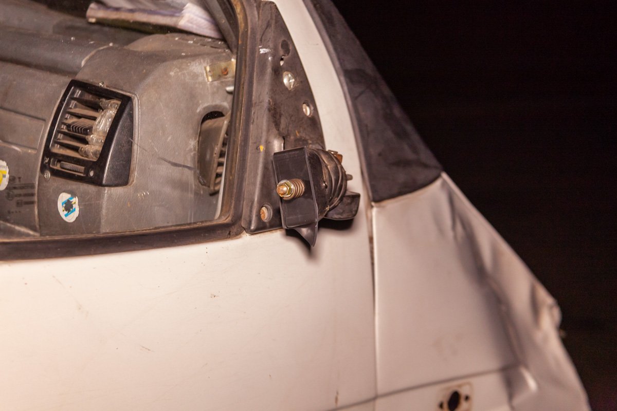 Пешеход стоял посреди дороги