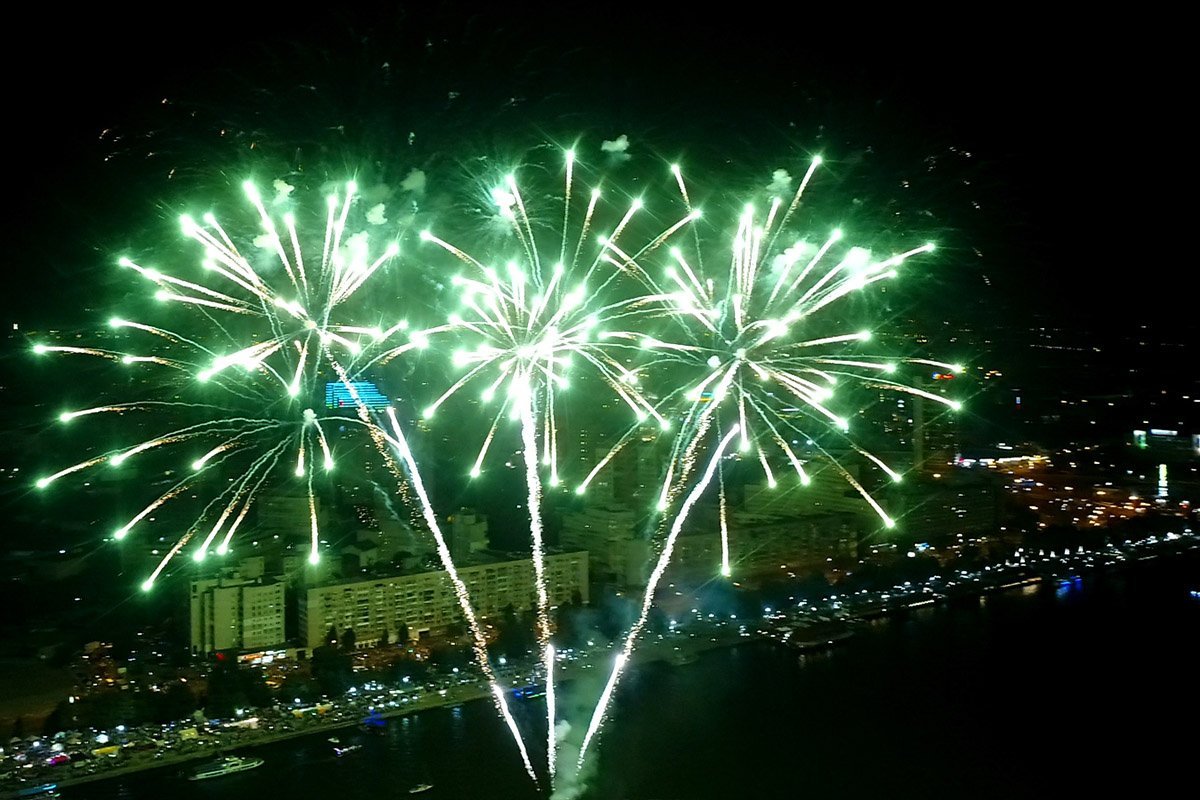 Огни в небе Огни в небе