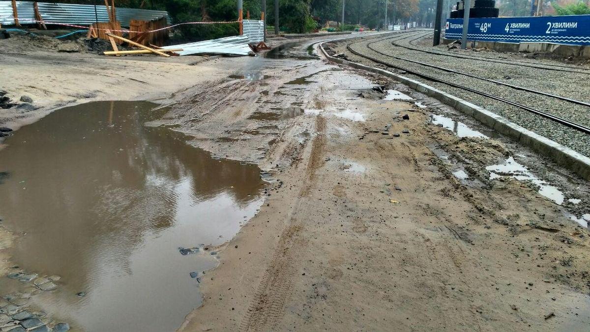 Дорога возле Театра драмы и комедии