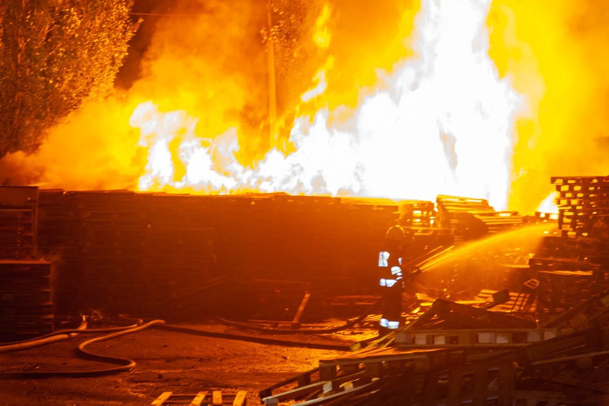 Пожар начался приблизительно в 4:20