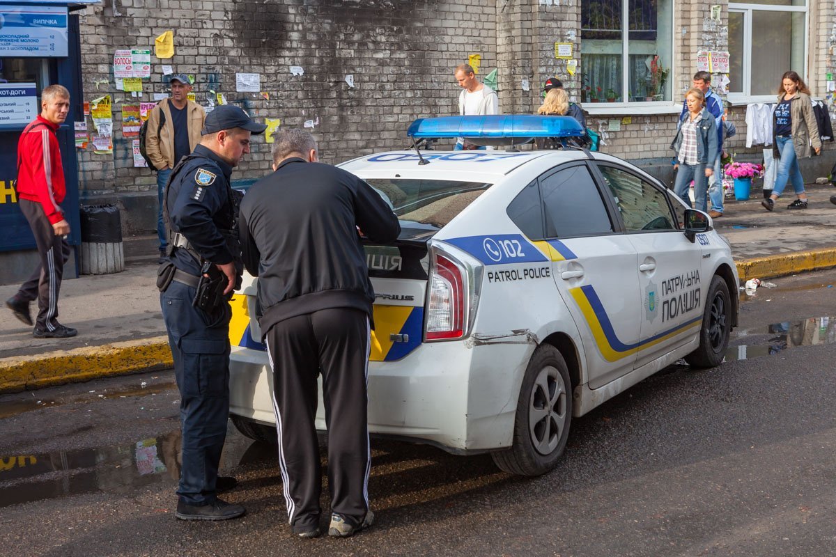 Полицейские опросили всех очевидцев Полицейские опросили всех очевидцев