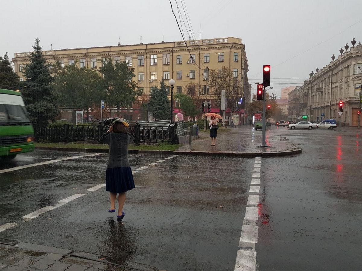 Перекресток Воскресенской и Яворницкого