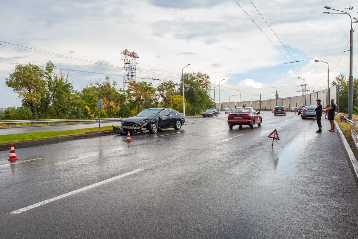 BMW не справился с управлением