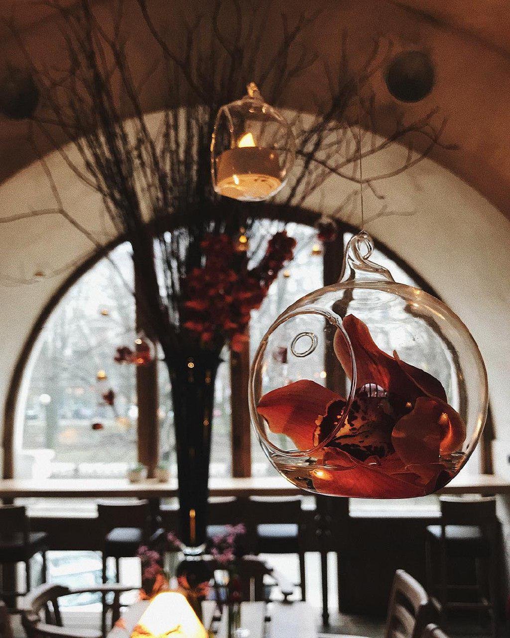 DOUBLEDECKER CAKE & COFFEE