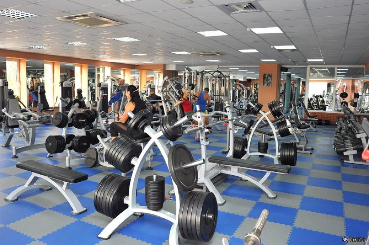 Готовимся к лету уже сейчас: спортзалы в центре Днепра 6