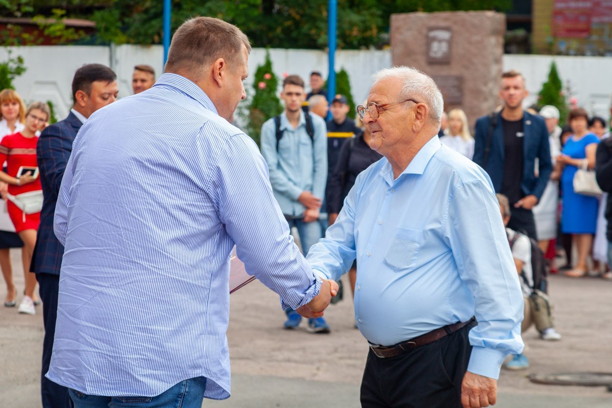 Борис Филатов поблагодарил за службу