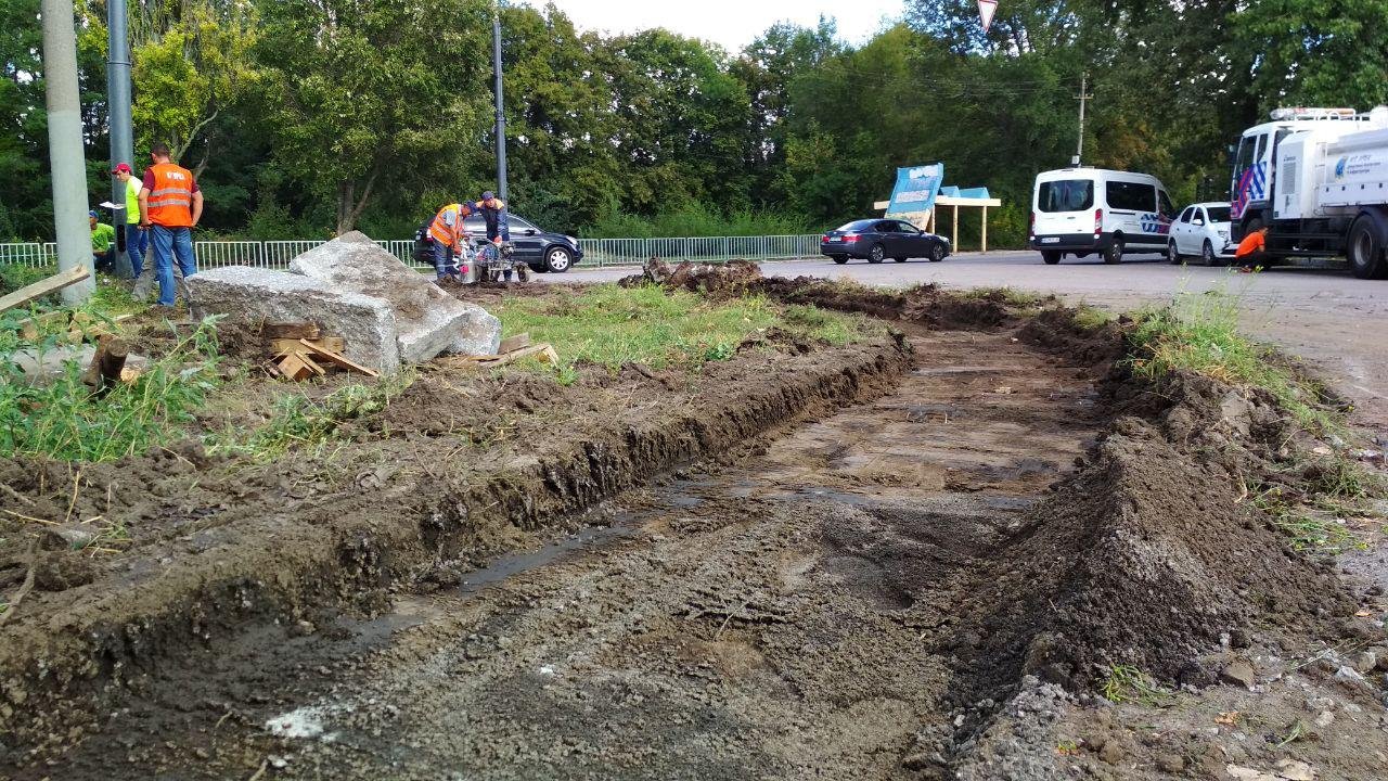 В работах задействованы коммунальные службы, дорожные службы, зеленстрой и горэлектротранспорт В работах задействованы коммунальные службы, дорожные службы, зеленстрой и горэлектротранспорт