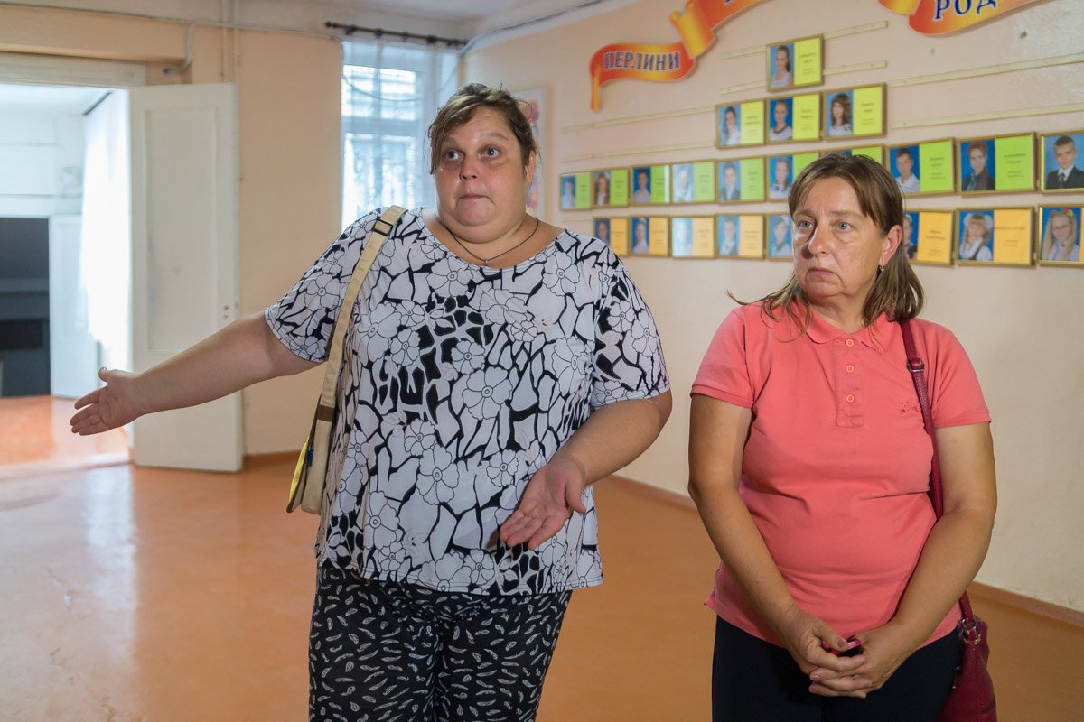 Многие мамы говорят, что школа здесь не при чем, поскольку их дети в столовой не кушали и все равно заболели Многие мамы говорят, что школа здесь не при чем, поскольку их дети в столовой не кушали и все равно заболели