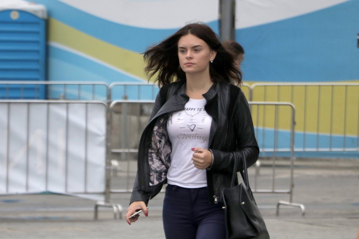 А я такая иду, а волосы такие назад