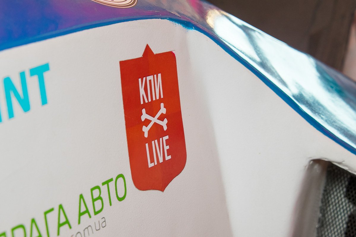 В соревнованиях формулы SAE глвное не скорость, а изобретательность