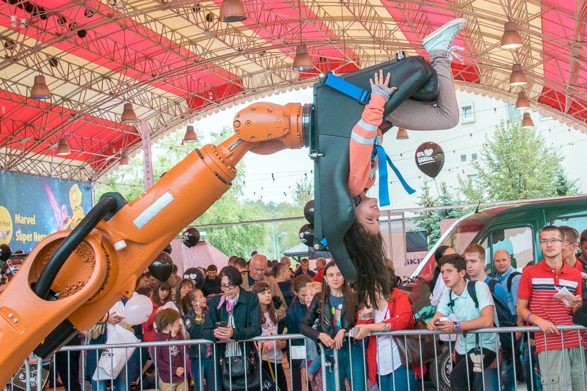 Роборука KUKA перевернет ваше представление о новых технологиях