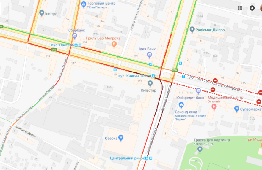 В Днепре на дорогах образовались огромные пробки из-за перекрытий 1