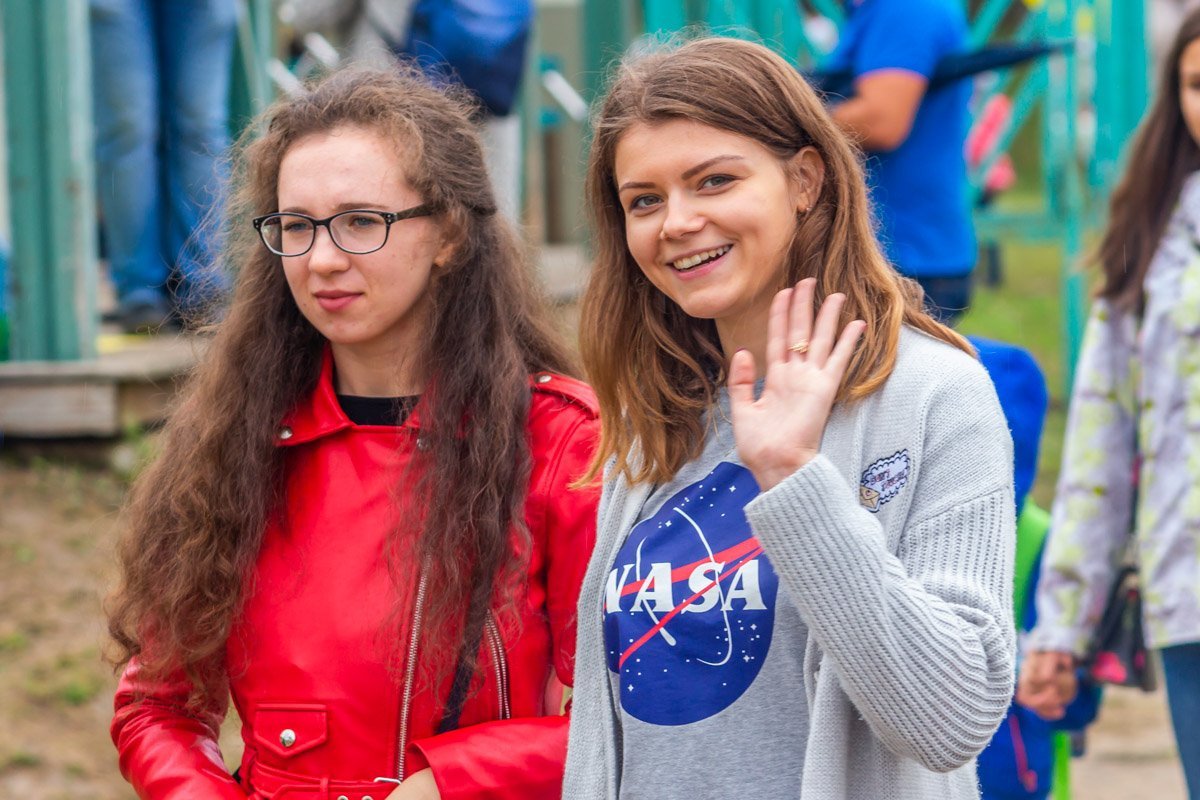 Нет, это не представитель NASA