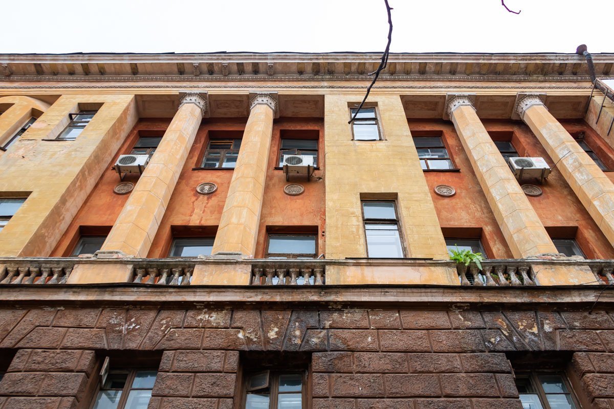 Под осенним небом