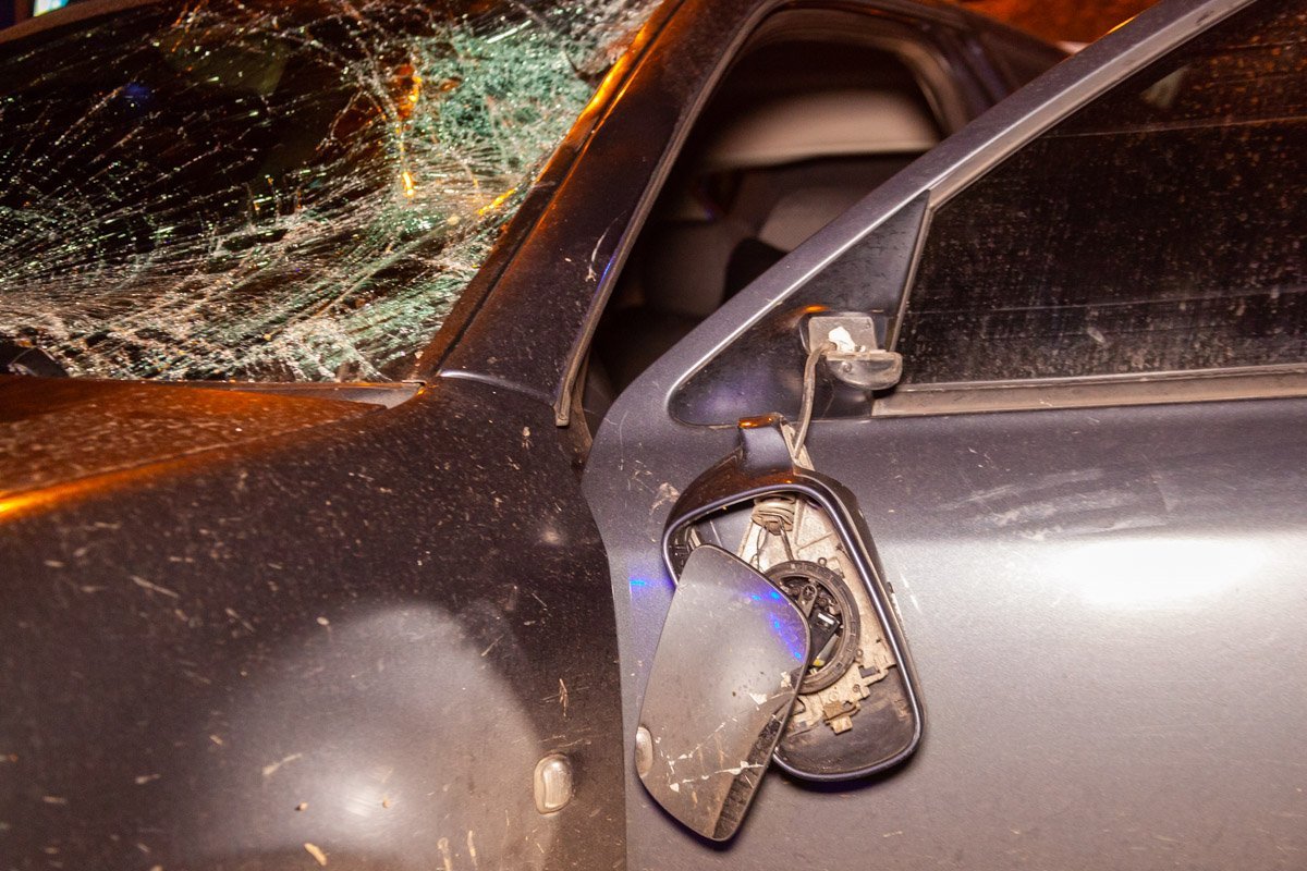 Предварительно, скорость движения автомобиля была 50-60 км/час