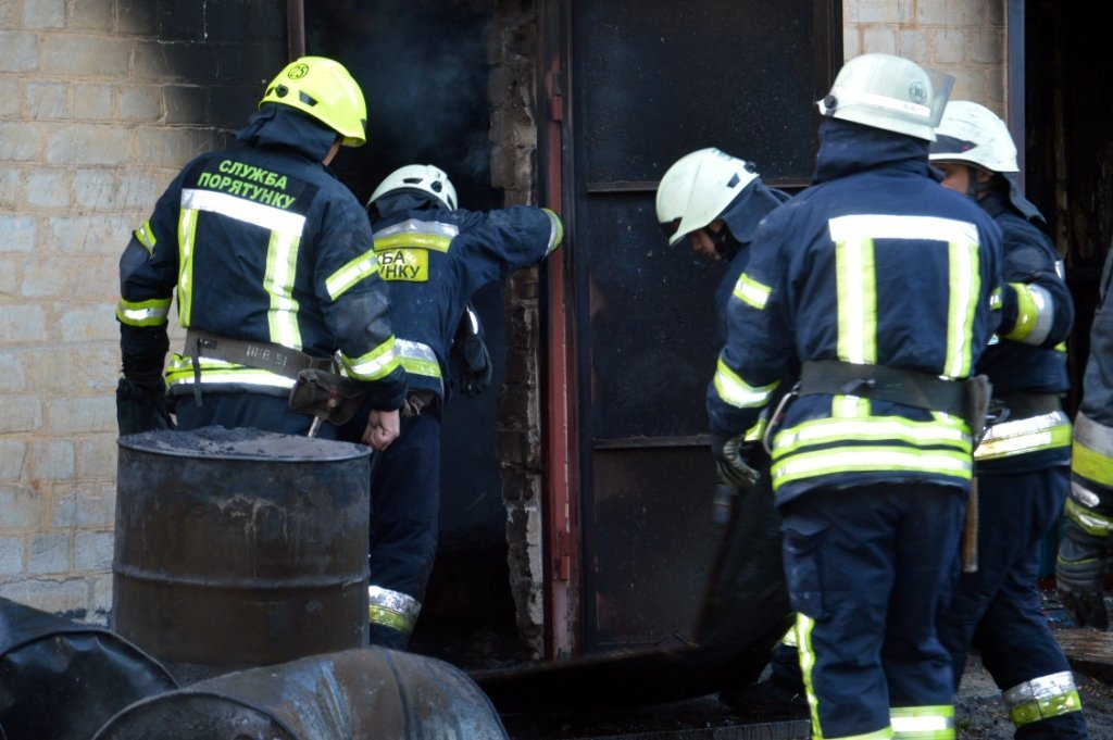 Здание выделили под склад, где находилось имущество предприятия Здание выделили под склад, где находилось имущество предприятия