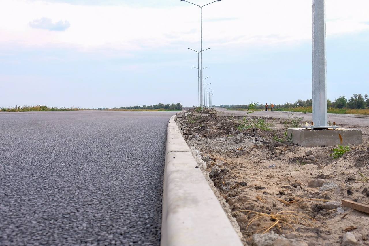 Днепр и Киев соединяют новой четырехполосной трассой 4