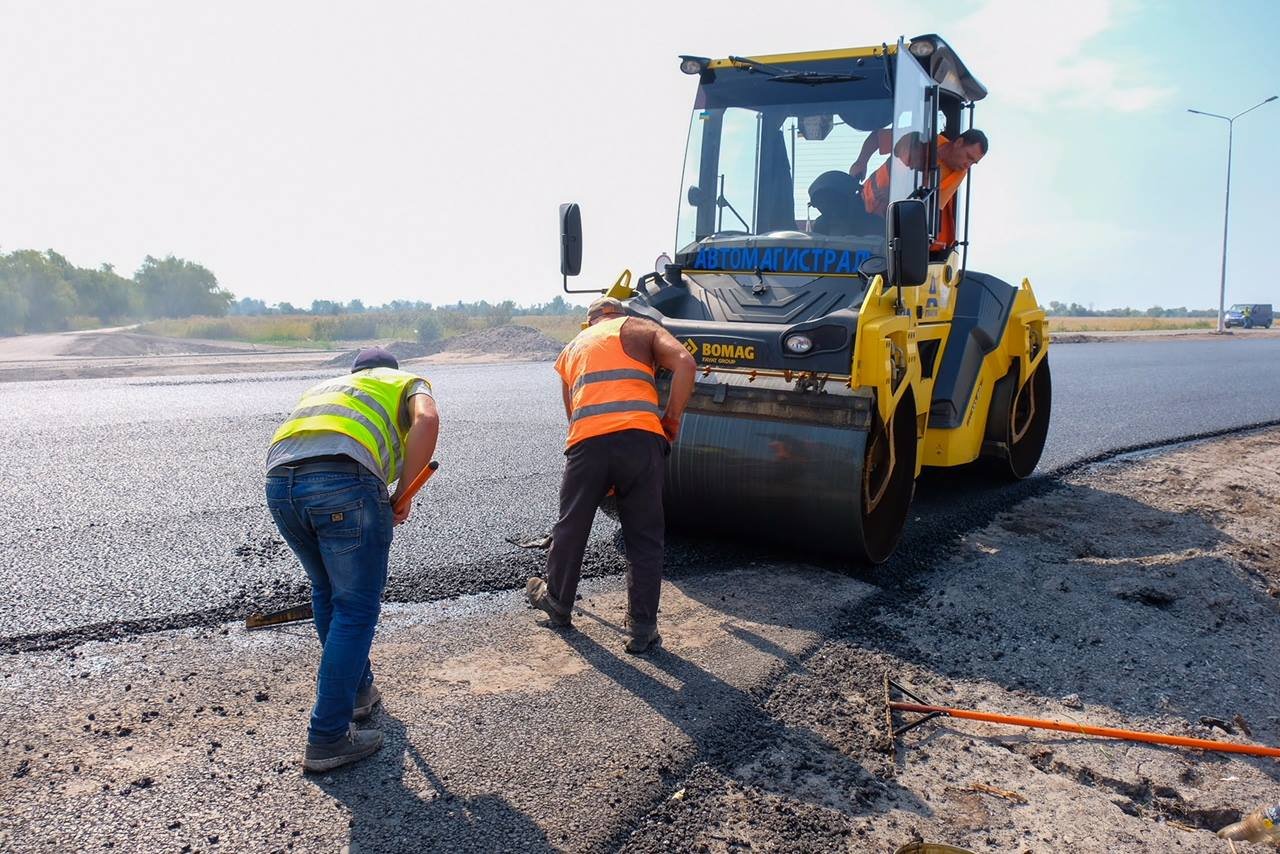 Днепр и Киев соединяют новой четырехполосной трассой 13