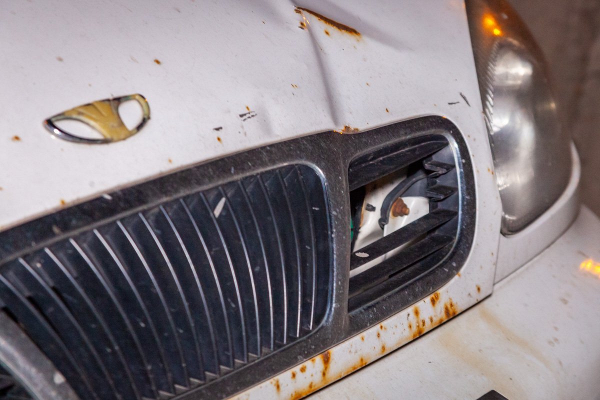 После аварии на автомобиле остались незначительные повреждения После аварии на автомобиле остались незначительные повреждения