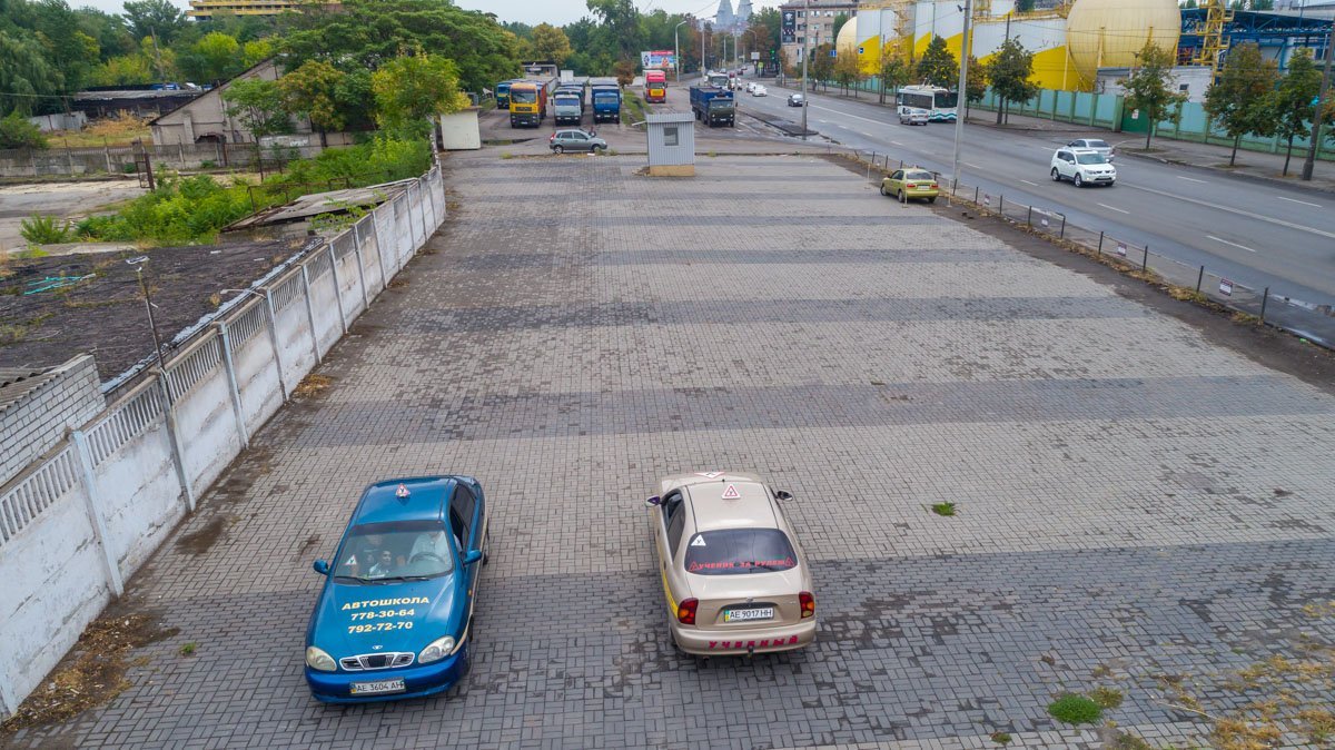 На фоне учеников автошкол вы будете выглядеть профессионалом На фоне учеников автошкол вы будете выглядеть профессионалом