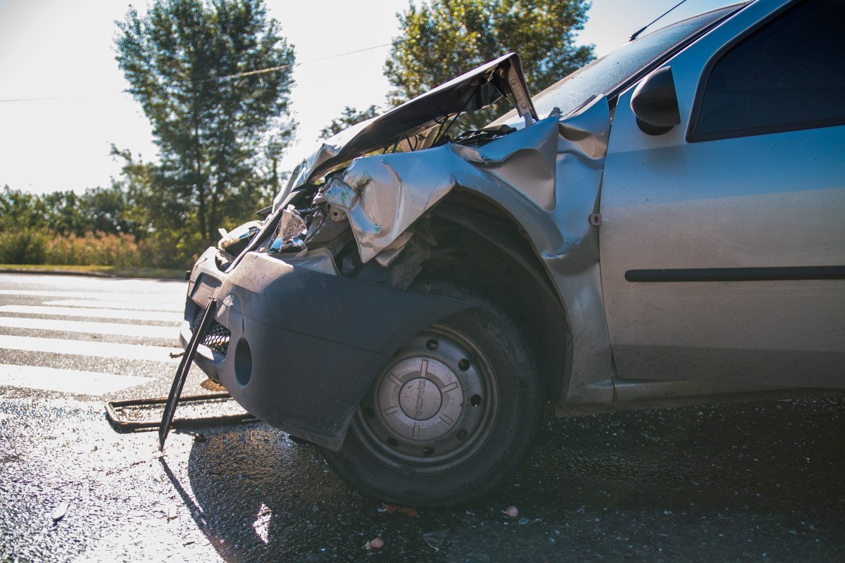 Повреждения на Dacia Logan Повреждения на Dacia Logan