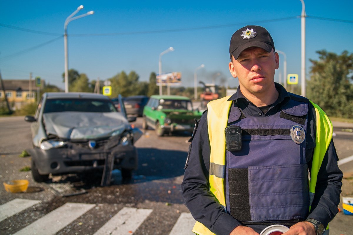 На месте работал патруль полиции На месте работал патруль полиции