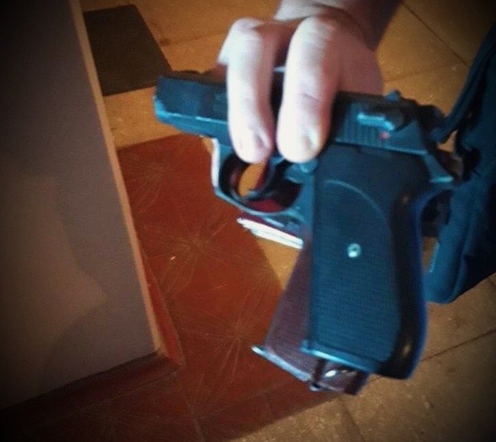 При себе у мужчины был травматический пистолет 