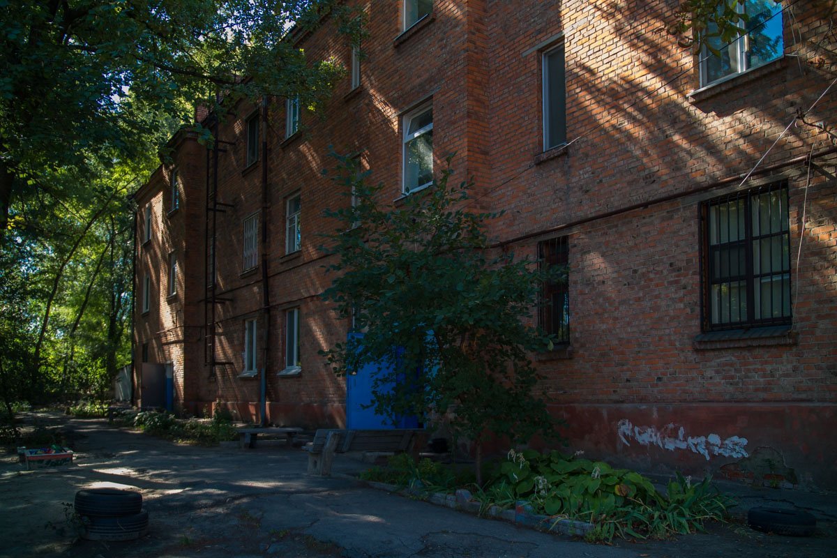 Дом на улице Макарова, 25 Дом на улице Макарова, 25