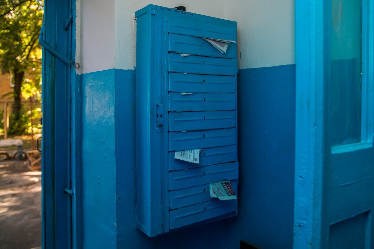 Подъезд в доме на улице Макарова, 25 Подъезд в доме на улице Макарова, 25