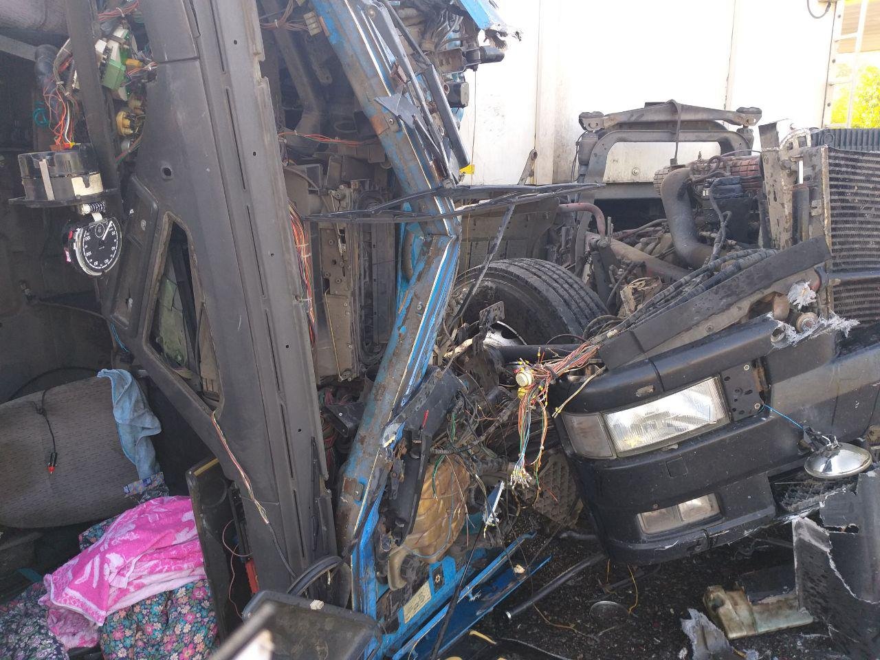 В инциденте пострадал водитель одной из фур