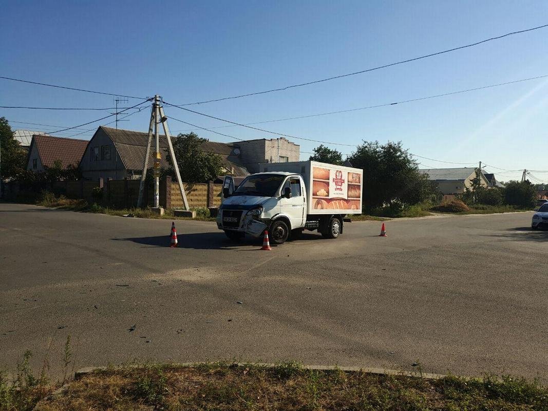 20 сентября, около 8:00, на пересечении Воронежской и Образцова столкнулись ГАЗель, которая перевозила хлеб, и Mazda
