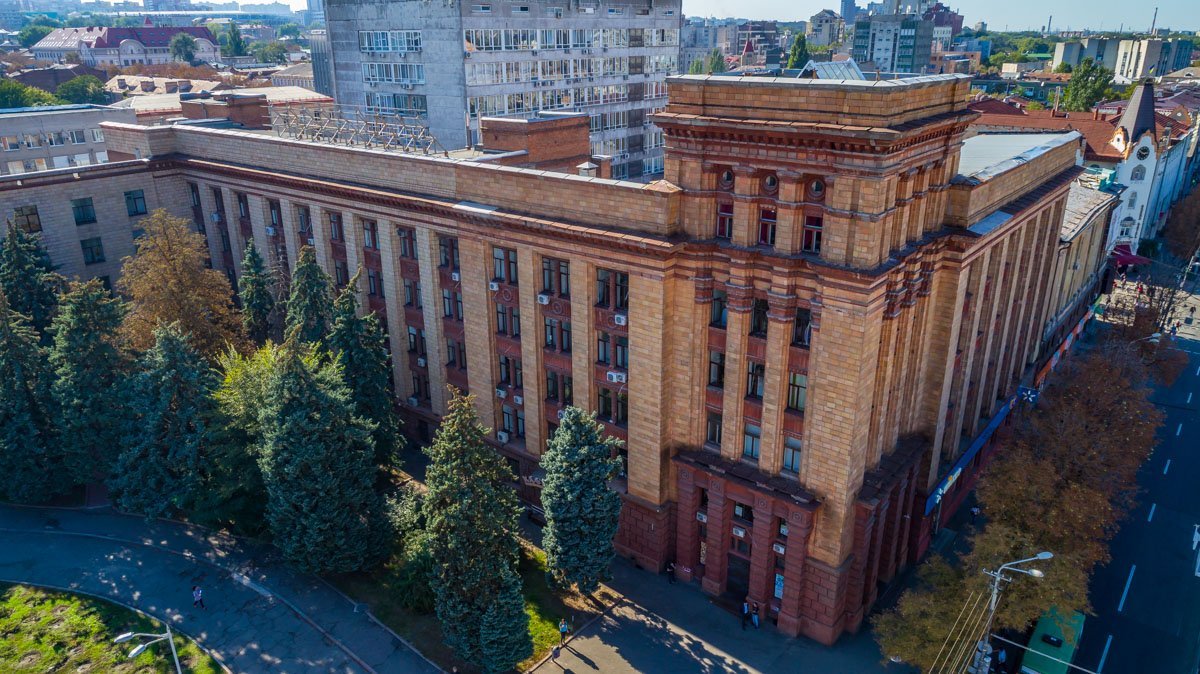 Яркий пример архитектуры 1950-х годов Яркий пример архитектуры 1950-х годов