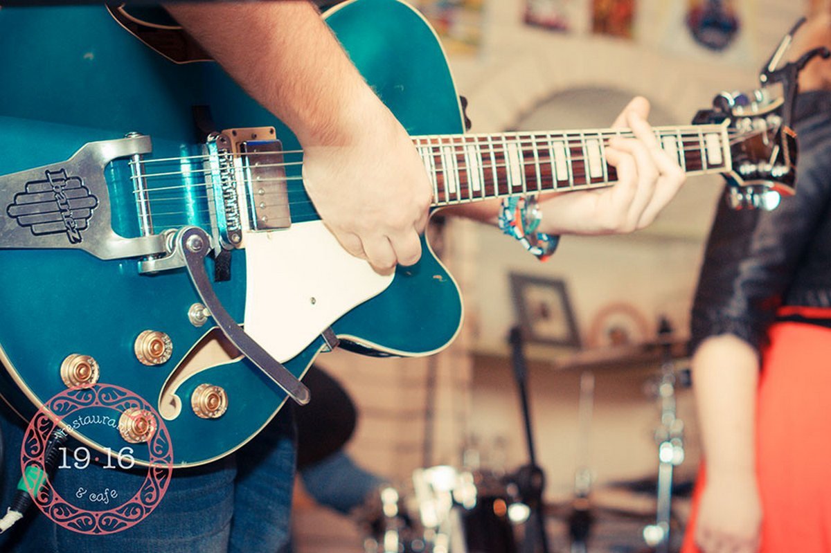 Будут исполнены собственные аранжировки с элементами импровизации