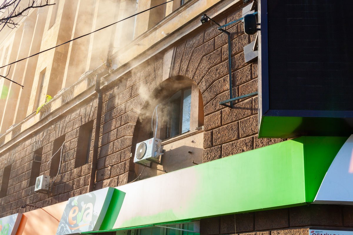 Предварительно, загорелась серверная комната