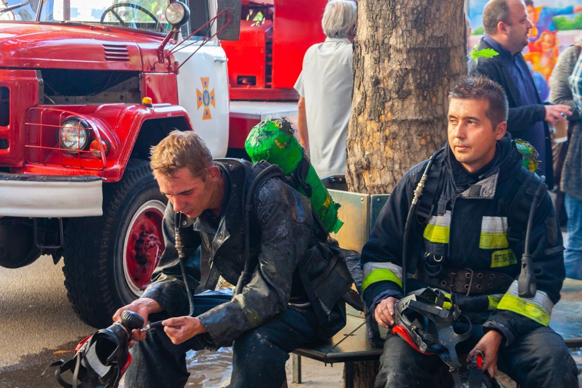 На борьбу с огнем у спасателей ушло около получаса