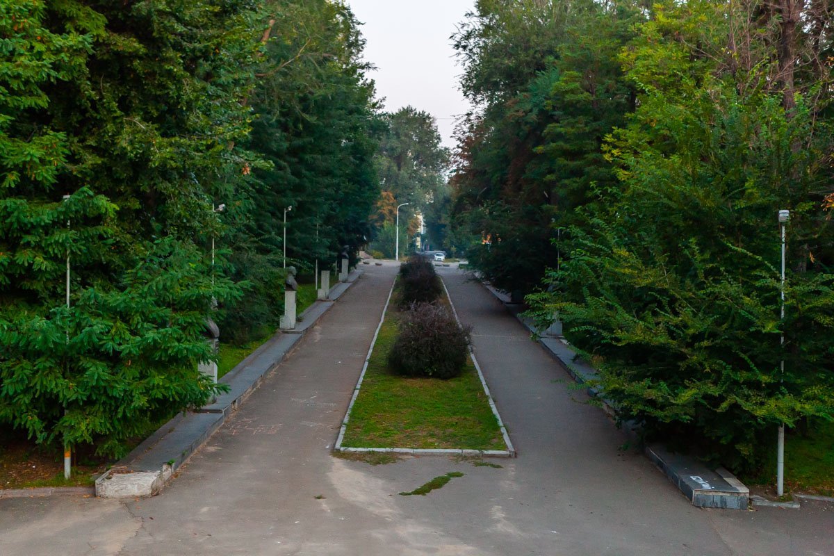 Парк основан в 1955 году в честь 100-летия обороны Севастополя Парк основан в 1955 году в честь 100-летия обороны Севастополя