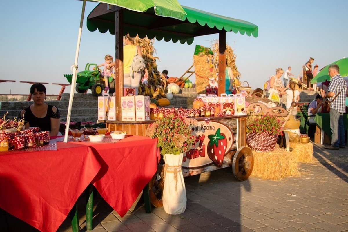 На Фестивальном причале города устроили большой Podyaka Fest