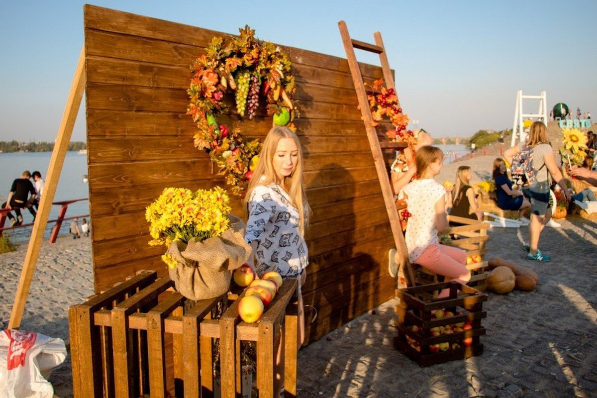 Красочная фотозона